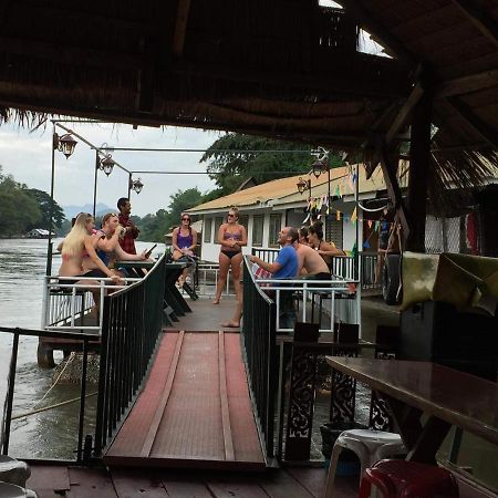 แพแหม่มทัวร์ Lejlighed Ban Huai Maenam Noi Eksteriør billede